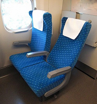 新幹線　二人席　椅子